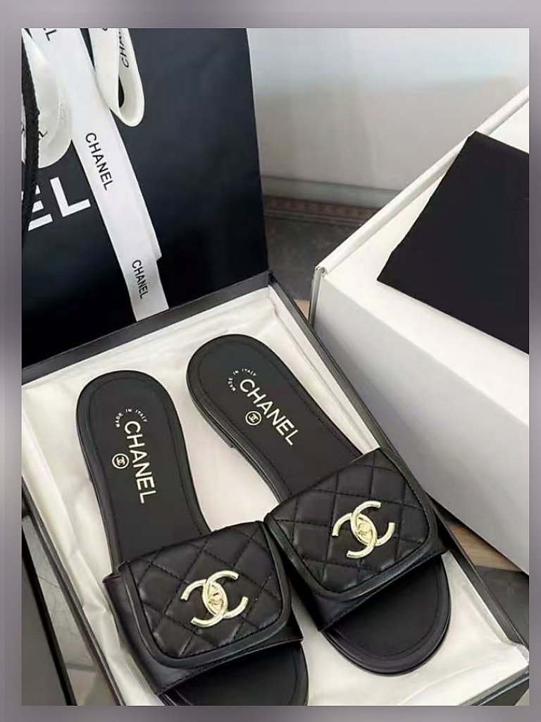 Chanel Black Quilted Cc Turnlock Slide Sandals